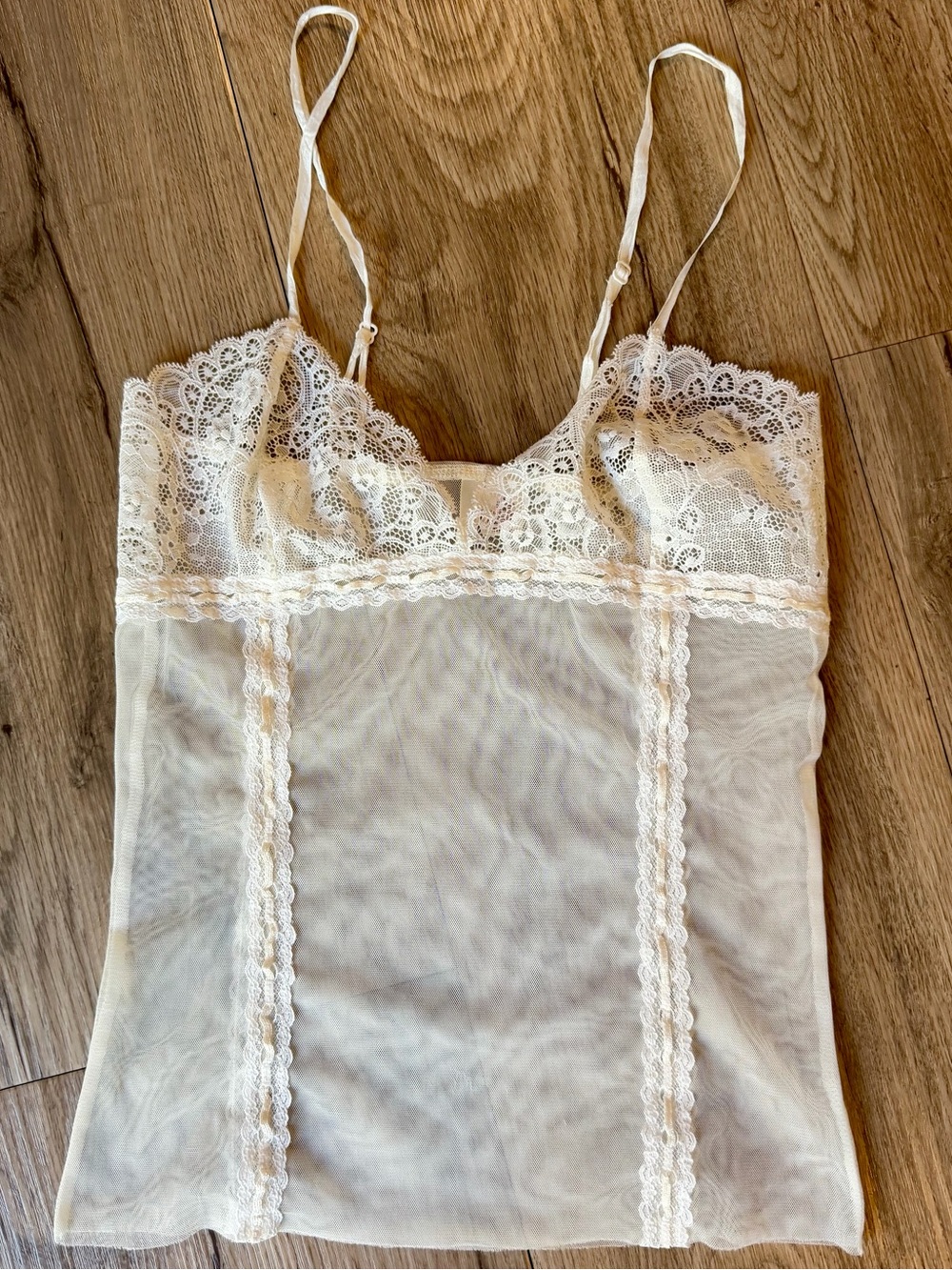 Vintage Abercrombie Ivory Lace Cami Top Sheer Mesh Floral Lace Y2K Size S